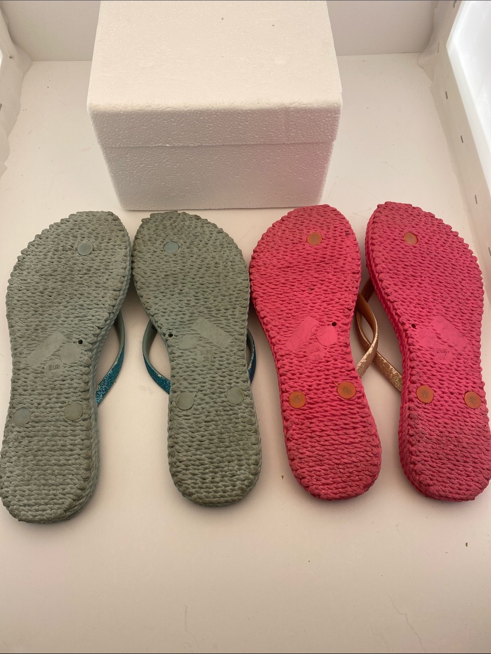 Ilse Jacobsen Pink Woven Flip Flops with Gold and Tan Straps - Picture 2 of 5